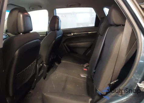 2014 Kia Sorento Lx z USA, uszkodzony, nr VIN 5XYKT3A62EG439092